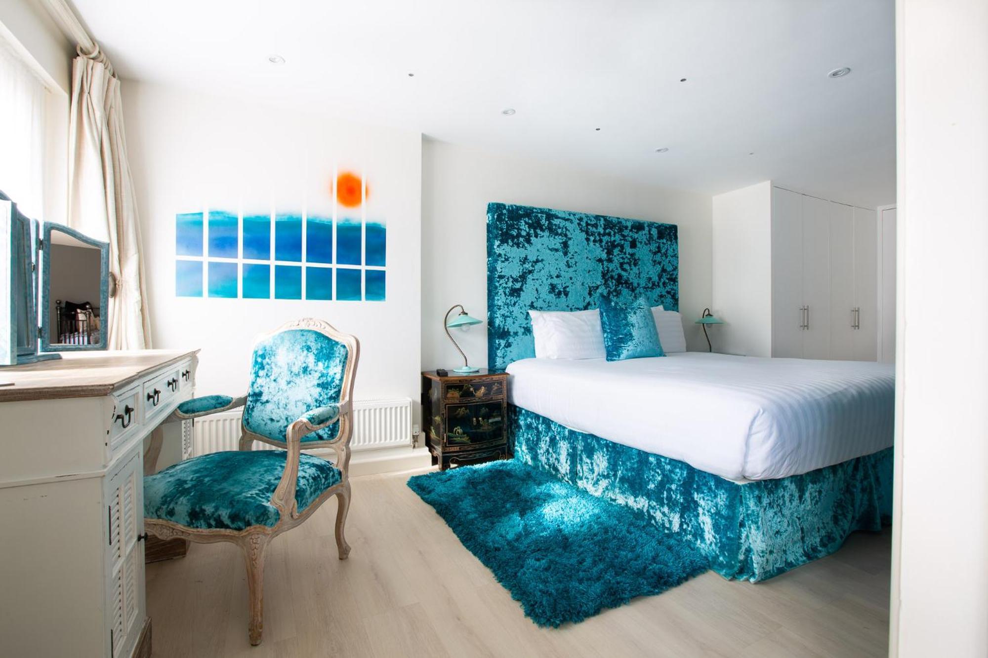 Отель Bay Hotel, Looe 4*